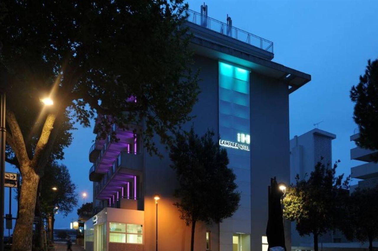 Hotel Lampara Lignano Sabbiadoro Buitenkant foto